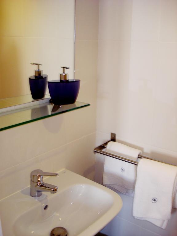 Tm Guest House Guimarães Oda fotoğraf